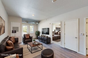 Boulevard Apartments & Townhomes in Marion, IA - Building Photo