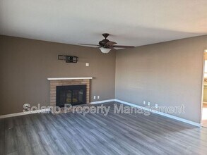 202 Richard Pl in Vacaville, CA - Building Photo - Building Photo