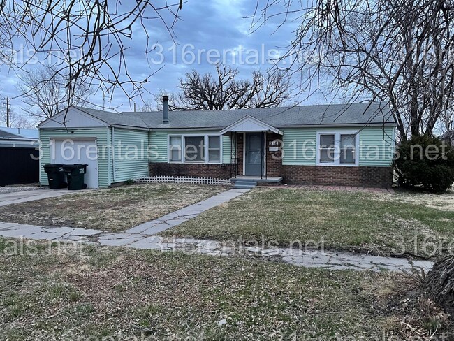 property at 210 Walnut St