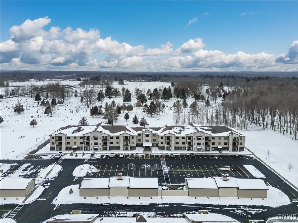 4597 NY-31 in Clay, NY - Building Photo