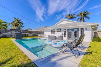 754 105th Ave N in Naples, FL - Building Photo - Building Photo