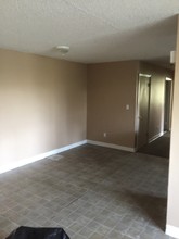 Double Eagle Apartments in New Smyrna Beach, FL - Foto de edificio - Building Photo