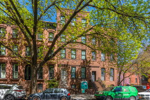 105 Gates Ave in Brooklyn, NY - Building Photo