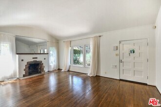 921 26th St in Santa Monica, CA - Foto de edificio - Building Photo