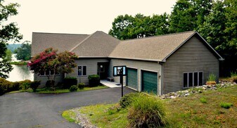 1265 Runaway Bay Rd in Lynch Station, VA - Building Photo