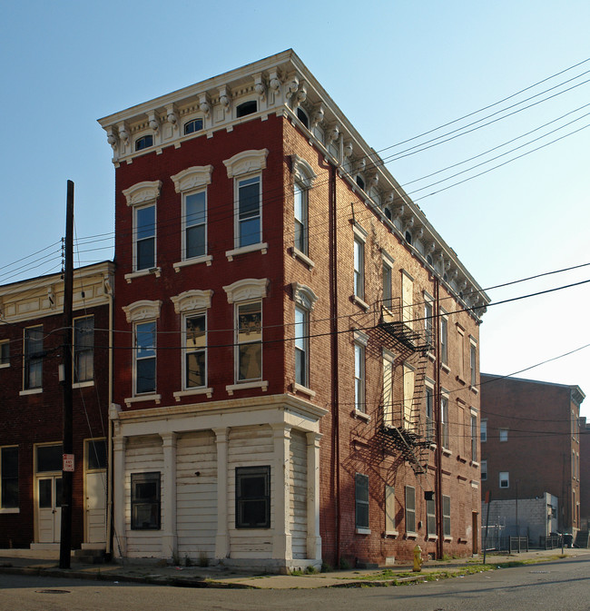 1900 Colerain Ave in Cincinnati, OH - Building Photo - Building Photo