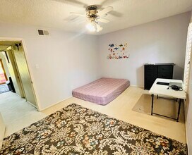 659 Cimarron Trl, Unit 659 in Irving, TX - Building Photo - Building Photo
