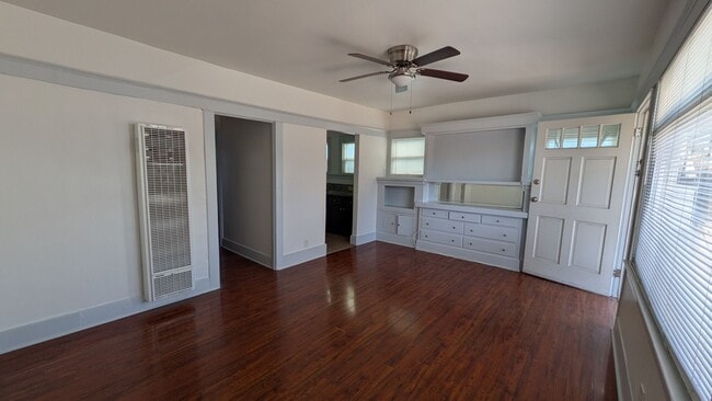 property at 431 Walnut Ave