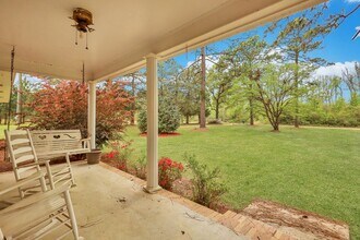 344 Surrency Rd in Jesup, GA - Building Photo - Building Photo