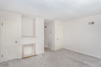 516 S Erie Ave in Wichita, KS - Building Photo - Building Photo