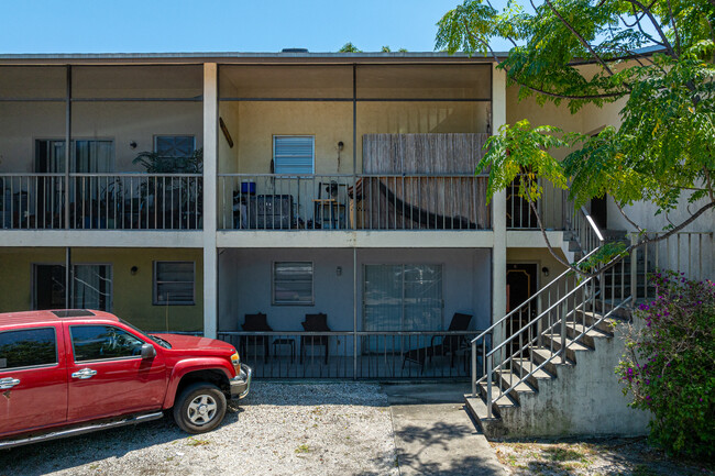 Sun Home Condominiums, Tropical Ridge in Lake Worth, FL - Foto de edificio - Building Photo