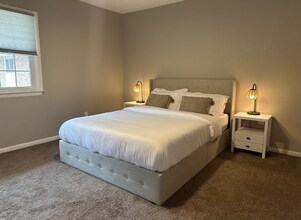 365 W Illinois Ave in Southern Pines, NC - Foto de edificio - Building Photo