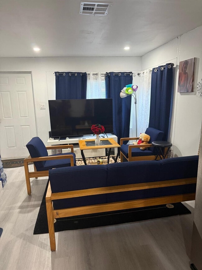 1116 W 32nd St in West Palm Beach, FL - Building Photo - Building Photo