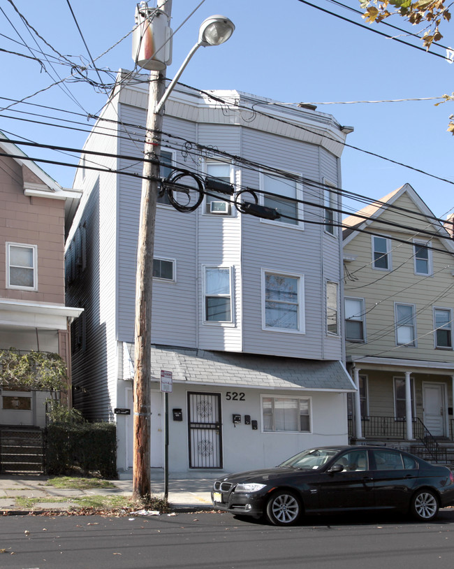 522 1st Ave in Elizabeth, NJ - Building Photo - Building Photo