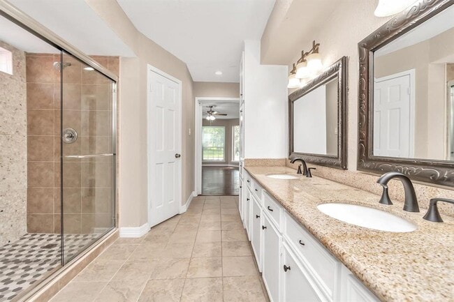 14923 Benfer Rd in Houston, TX - Building Photo - Building Photo