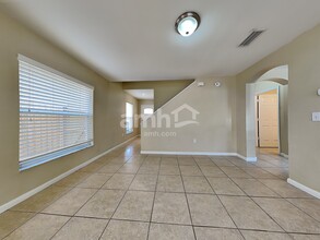 1606 Prowmore Dr in Brandon, FL - Building Photo - Building Photo