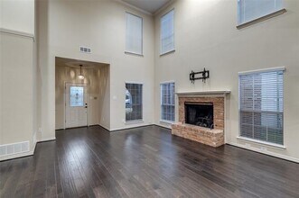 4369 Timberglen Rd in Dallas, TX - Building Photo - Building Photo