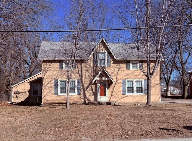 9910 E 38 Terrace in Kansas City, MO - Building Photo - Building Photo