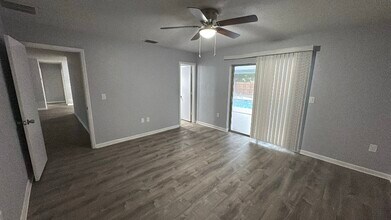 12275 Linden Dr in Spring Hill, FL - Building Photo - Building Photo