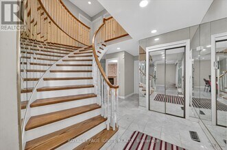 2537 Annelyn Ct in Mississauga, ON - Building Photo - Building Photo