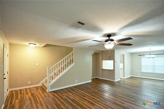 744 Pinehurst Dr in New Braunfels, TX - Building Photo - Building Photo