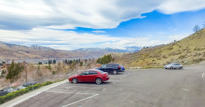 Lake Chelan View Apartments in Chelan, WA - Building Photo - Building Photo