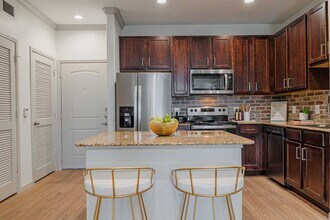 10799 Memorial Dr in Houston, TX - Building Photo - Building Photo