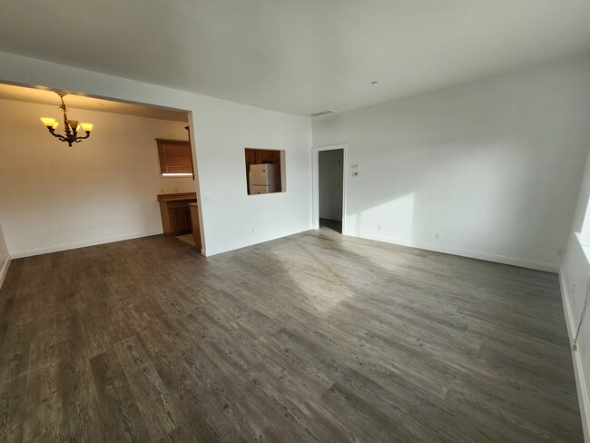835 12th St, Unit 205 in Paso Robles, CA - Building Photo - Building Photo