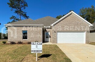 567 Andrew Dr in Weaver, AL - Building Photo