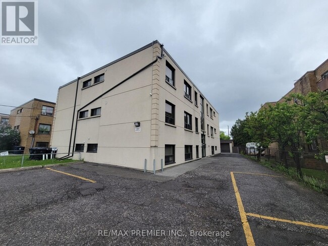 property at 2637 Keele St