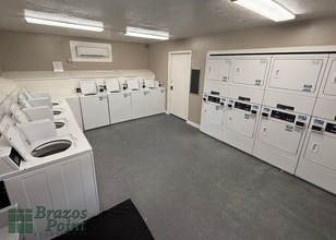 Brazos Point Apartments in College Station, TX - Foto de edificio - Building Photo