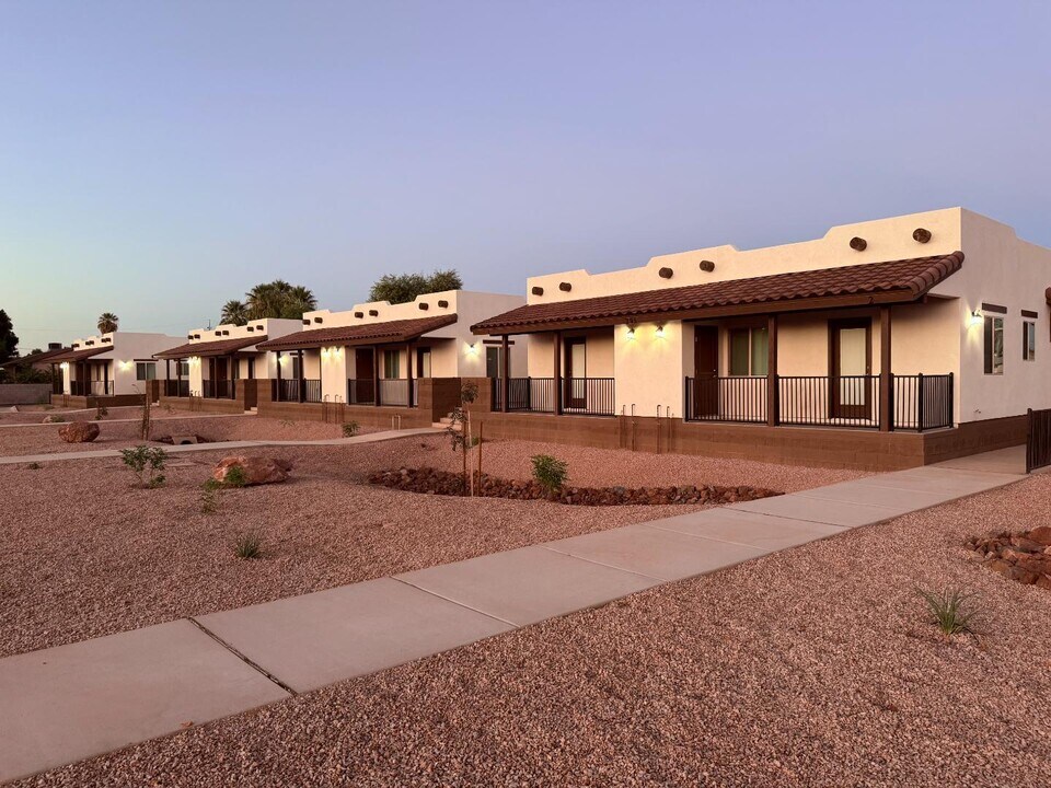 271 S Avenue A in Yuma, AZ - Building Photo