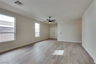 331 Jolly January Ave in Las Vegas, NV - Building Photo - Building Photo