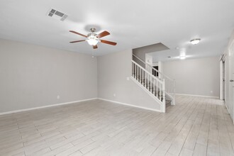 8128 Autumn Star Ave in Las Vegas, NV - Building Photo - Building Photo