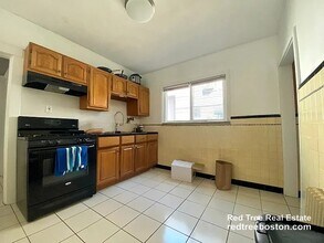 38 George St in Medford, MA - Foto de edificio - Building Photo