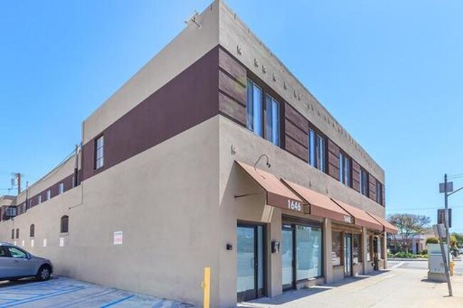 The Dorms of Torrance in Torrance, CA - Foto de edificio - Building Photo