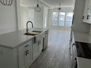 1662 Coralwood Ln in Sarasota, FL - Building Photo - Building Photo