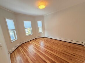 172 Putnam Ave, Unit 2 in Cambridge, MA - Building Photo - Building Photo