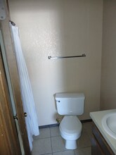 902 Cynthia St in Wilburton, OK - Building Photo - Building Photo