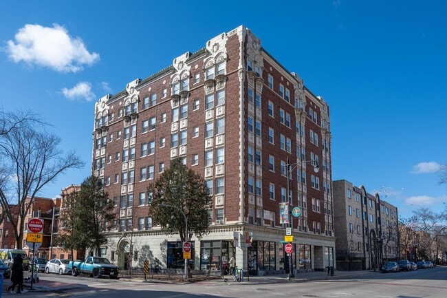 property at 6930 N Greenview Ave