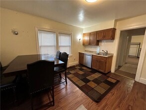 44 Kress Ave in New Rochelle, NY - Building Photo - Building Photo