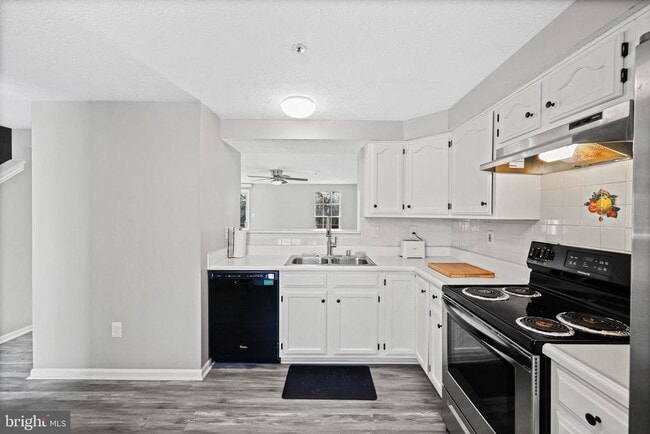 6076 Laurel Wreath Way in Columbia, MD - Building Photo - Building Photo