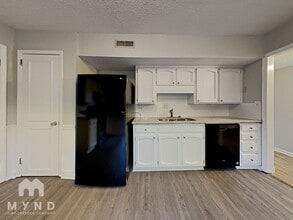 2394 Wine Ridge Dr in Birmingham, AL - Foto de edificio - Building Photo