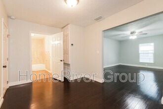 1410 E Waters Ave in Tampa, FL - Building Photo - Building Photo