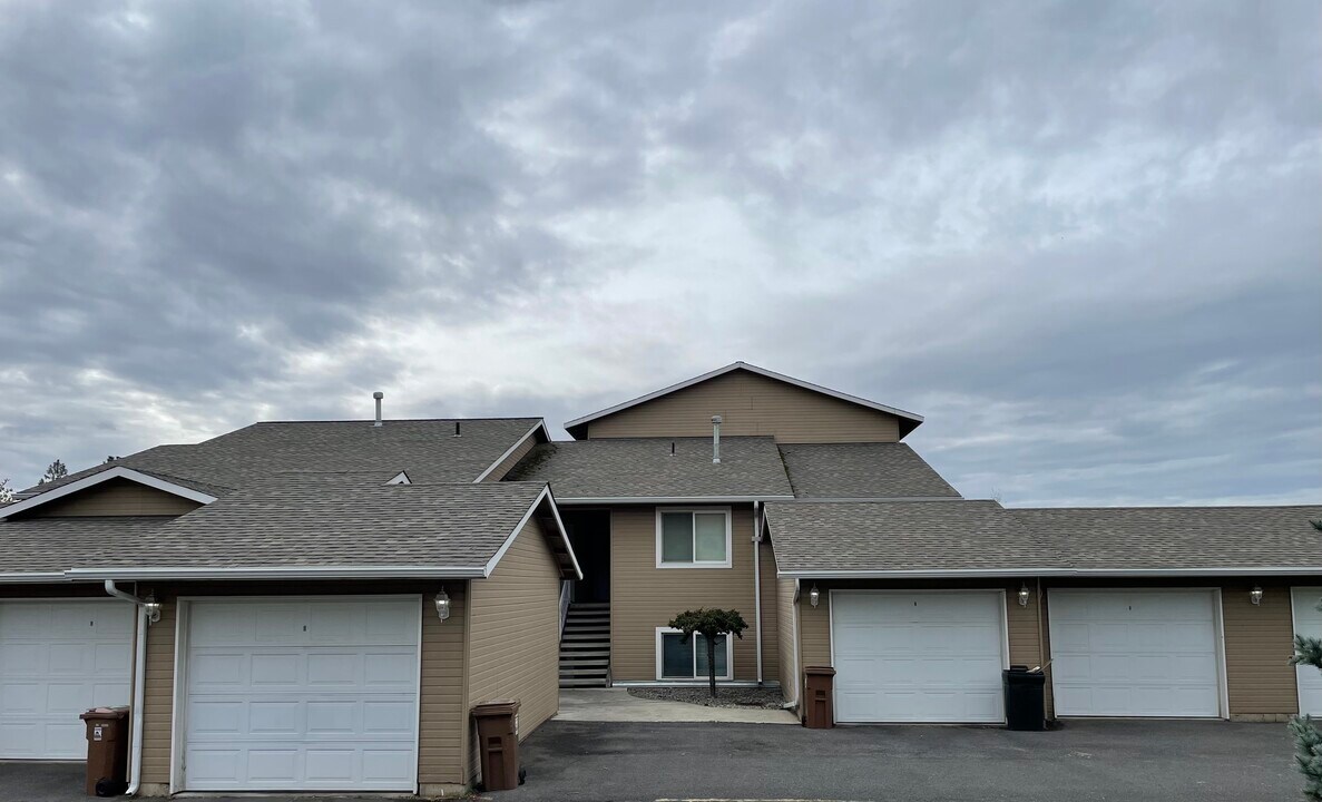 8948 N Pamela St, Unit 8948 in Spokane, WA - Foto de edificio