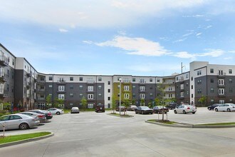 The Elysian Apartment Homes in Baton Rouge, LA - Foto de edificio - Building Photo