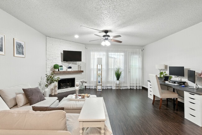 property at 2277 S Kirkwood Rd