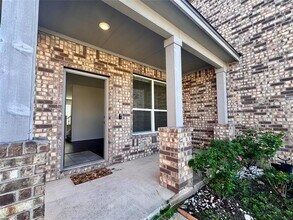 16501 Brogan Ln in Pflugerville, TX - Building Photo - Building Photo