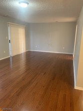 244 Matthews Drive in Newark, NJ - Building Photo - Building Photo
