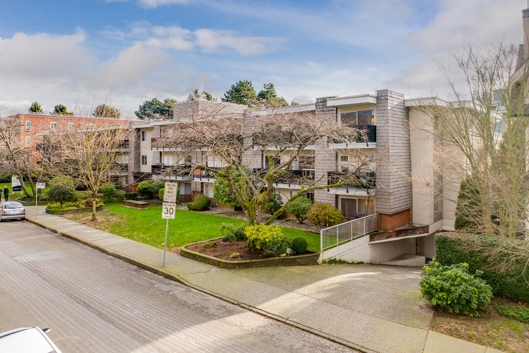 2040 York in Vancouver, BC - Building Photo